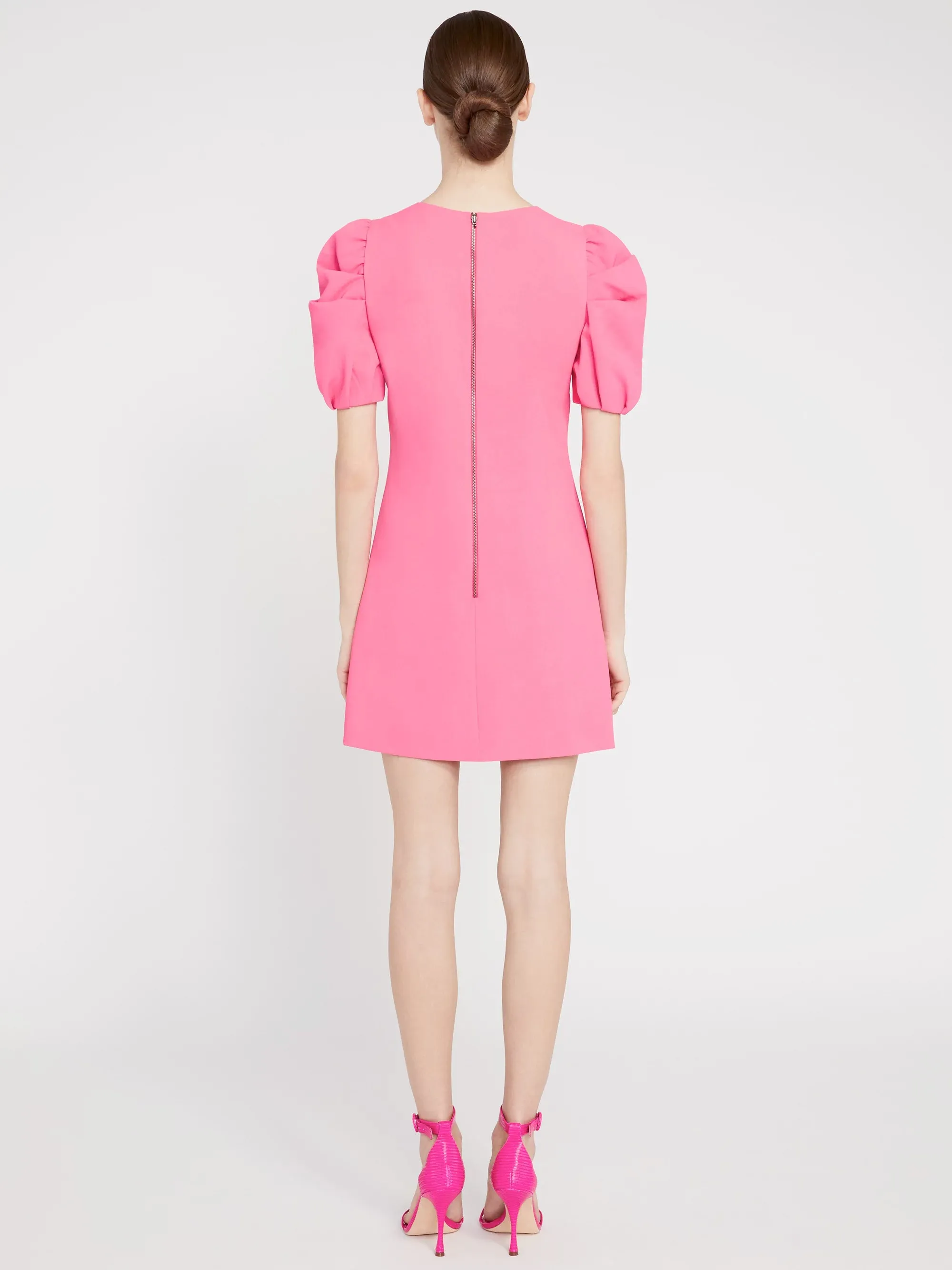 Alice   Olivia - Hanita Short Puff Sleeve Shift Dress in Wild Pink