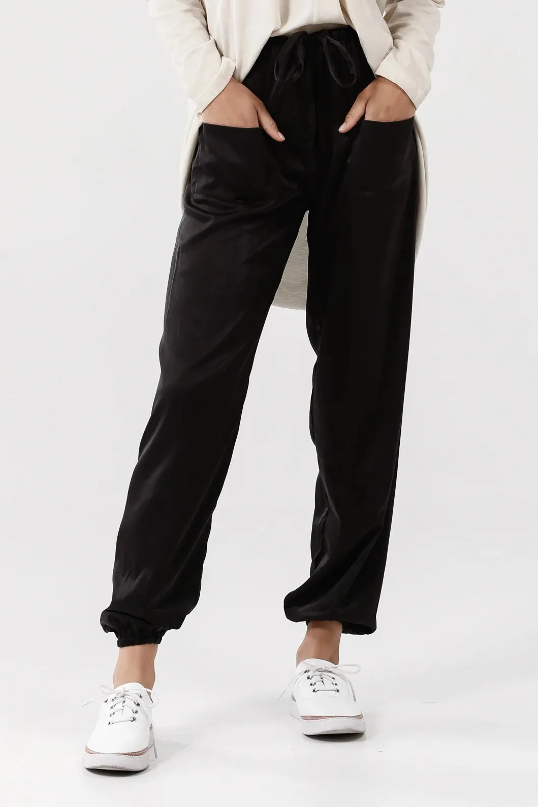 Cascade Pants in Black