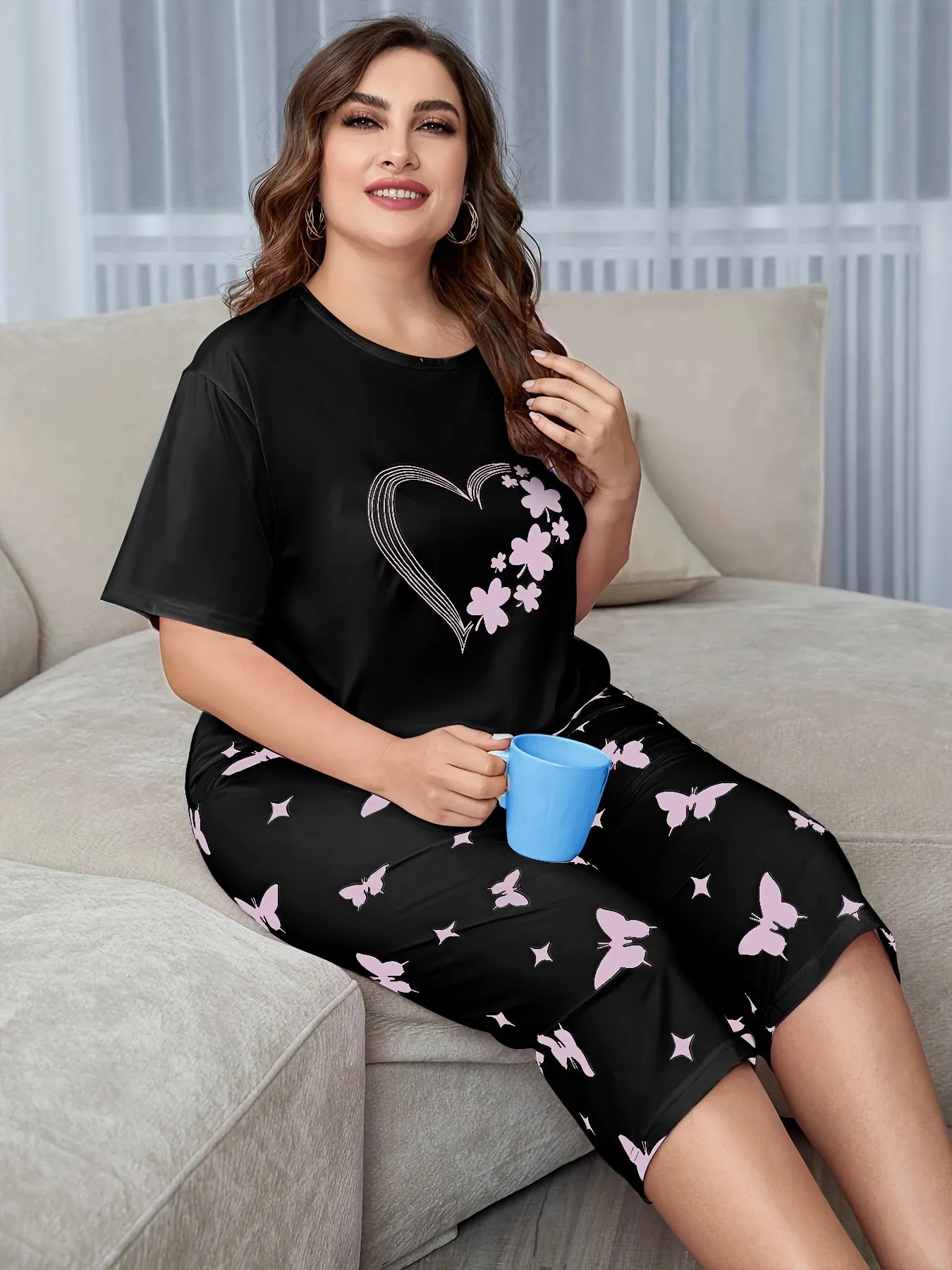 Effortless Elegance Plus Size Casual Pajama Set with Clover Heart & Butterfly Print