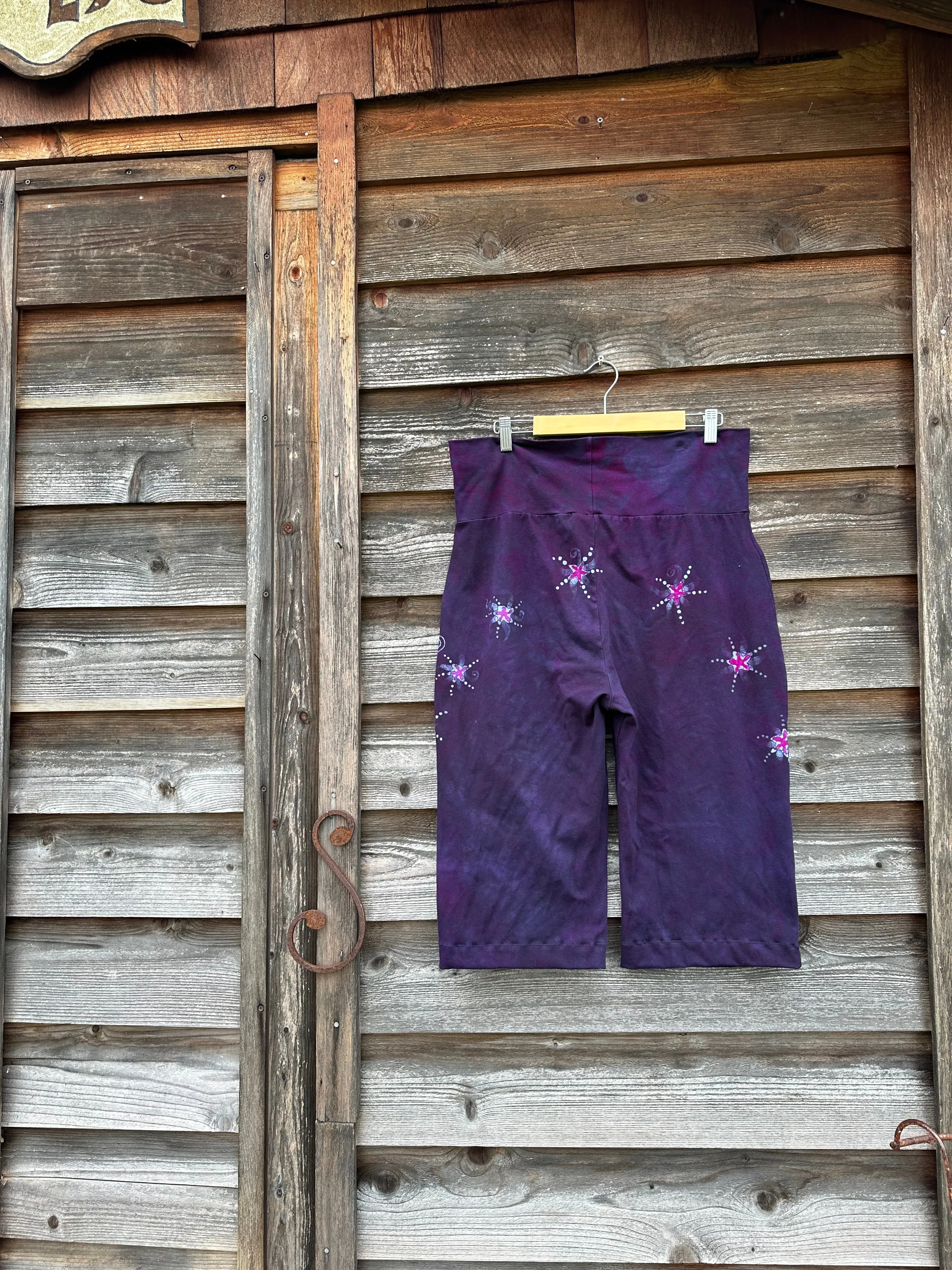 Magenta Stars Stretchy CAPRI Pants Size 2X